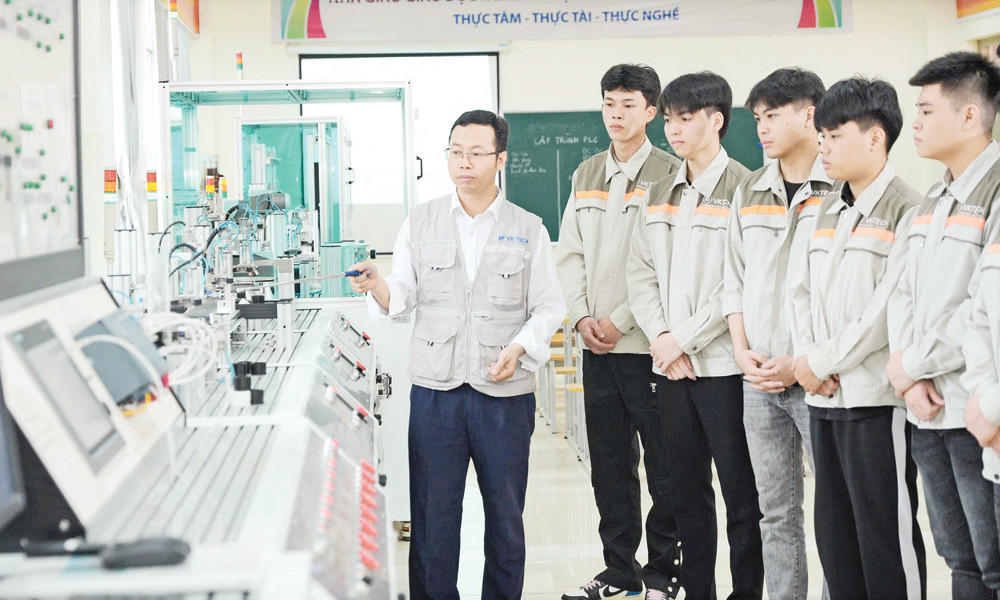 Chương trình đào tạo kỹ thuật viên tiếng Trung mới ra trường tại Bắc Ninh.